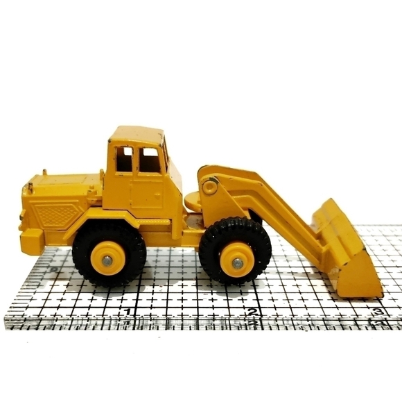 LESNEY Vintage Miniature Tractor Shovel Metal Die Cast Matchbox Toy No69 - Picture 2 of 8
